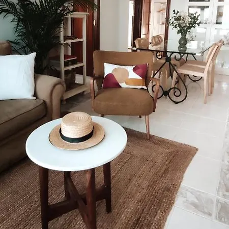 Apartamento Castellanos Nº 8 *